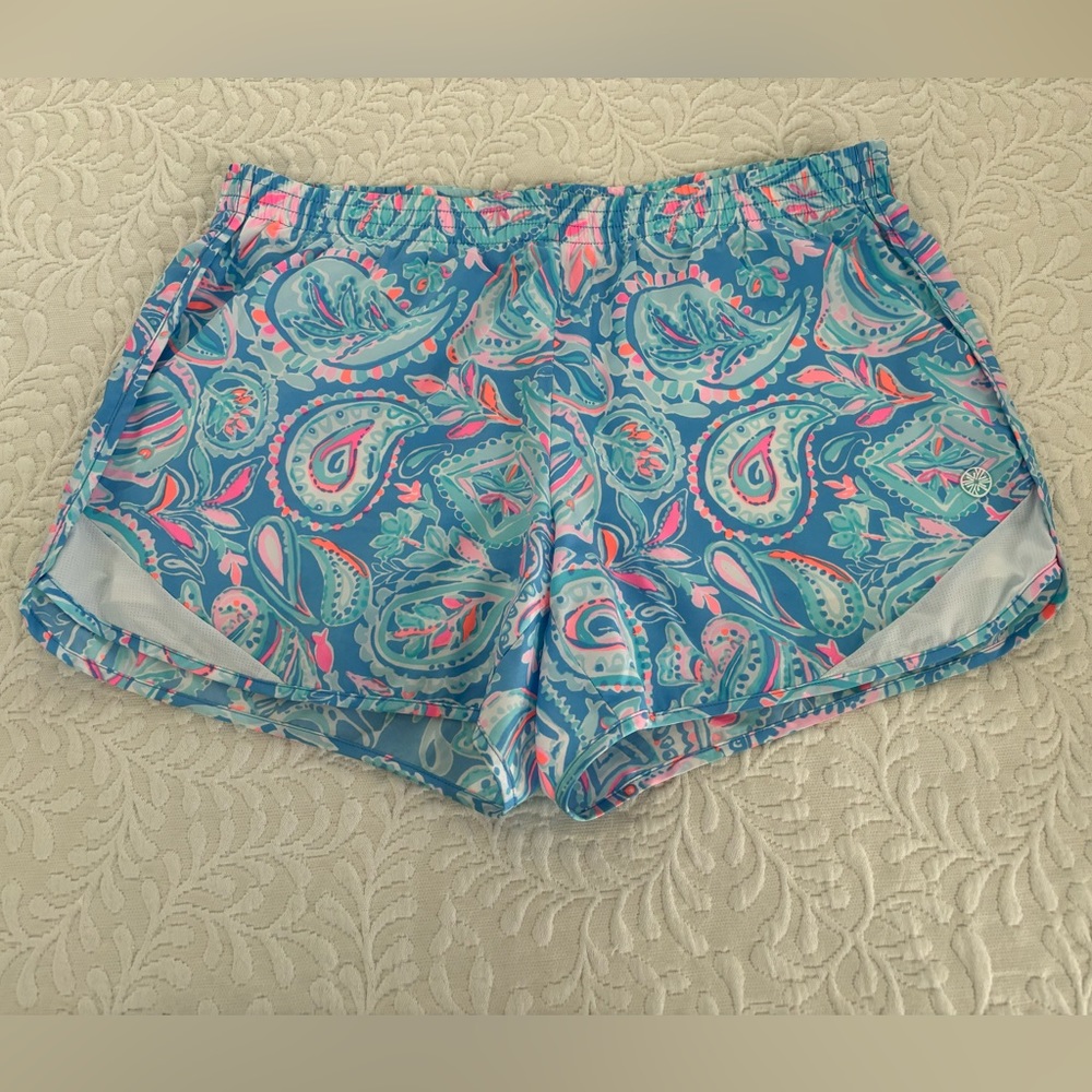NWOT Lilly Pulitzer Luxletic shorts size small